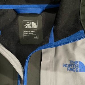 Men’s north face raincoat